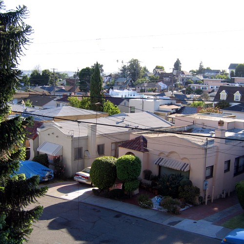 Grande Vista Avenue, just west of the Central Reservoir, Oakland, CA, June 2008